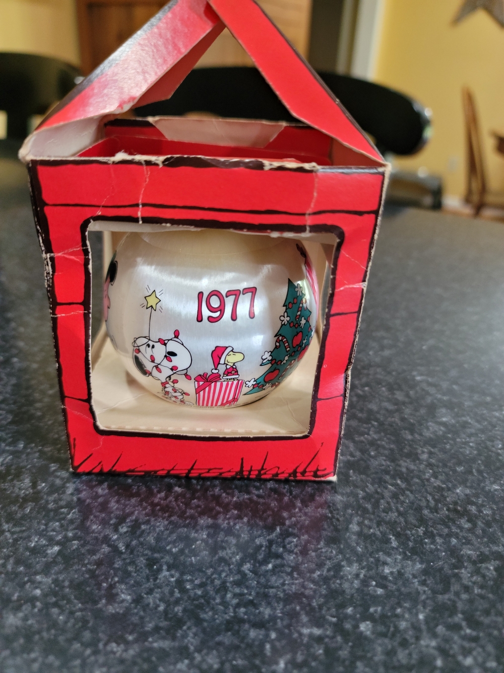 Vintage 1977 White Holiday Ornament with Festive Illustration Snoopy